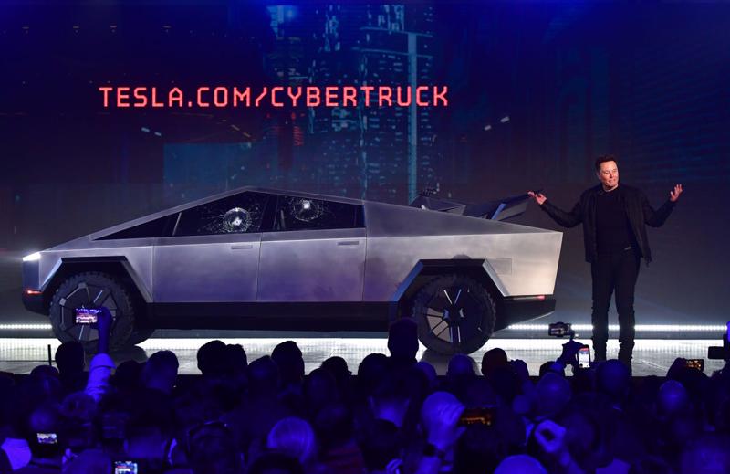 Màn giới thiệu Cybertruck hoành tráng của Elon Musk cách đây hơn 2 năm