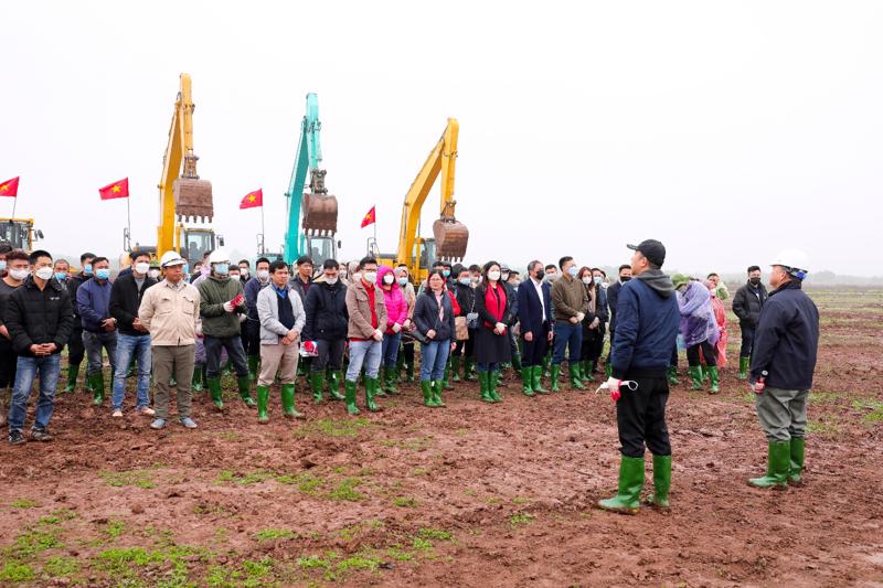 Hãy thực tâm với việc trồng cây xanh cũng như phát triển một dự án thật sự xanh tại Văn Giang - ông Trần Như Trung, Tổng giám đốc EDGE phát biểu.