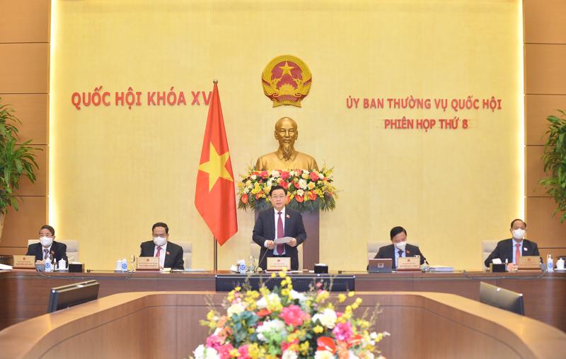 Chủ tịch Quốc hội Vương Đình Huệ phát biểu tại khai mạc phiên họp thường kỳ lần thứ 8 của Ủy ban Thường vụ Quốc hội sáng 15/2 - Ảnh: Quochoi.vn