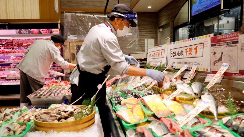 Trong quý 4/2021, tiêu dùng cá nhân tại Nhật bật tăng sau khi tình trạng khẩn cấp do đại dịch được gỡ bỏ vào tháng 9 - Ảnh: Reuters