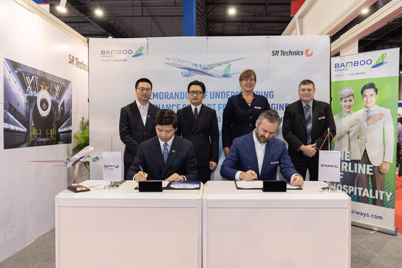 Bamboo Airways kí thoả thuận bảo dưỡng động cơ trị giá 60 triệu USD với Tập đoàn SR Technics trong khuôn khổ Singpore Airshow ngày 16/2/2022.