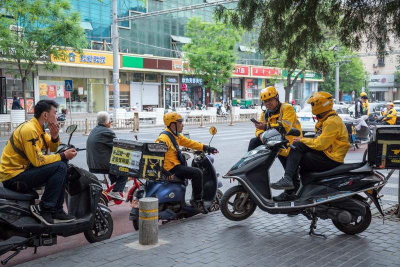 Cổ phiếu Meituan lao dốc sau khi Bắc Kinh ban hành quy định mới với các công ty giao hàng - Ảnh: Getty Images