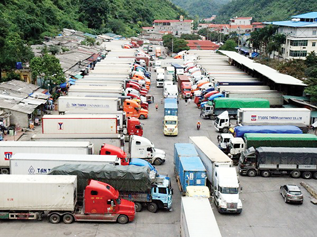 Businesses offer solutions to ease jam at northern border