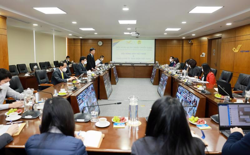 A conference on cooperation between the Vietnam Farmers’ Association and Vietnam Post on February 24. Source: VnEconomy