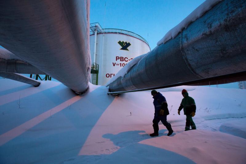 Một dự án dầu khí có cổ phần của Shell ở Nga - Ảnh: Bloomberg.
