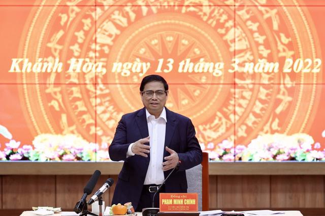 Truong Sa must become economic, cultural and social center