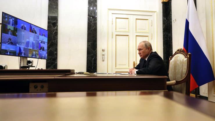 Tổng thống Nga Vladimir Putin họp Chính phủ qua video ở Moscow hôm 10/3/2022 - Ảnh: Điện Kremlin/Reuters.
