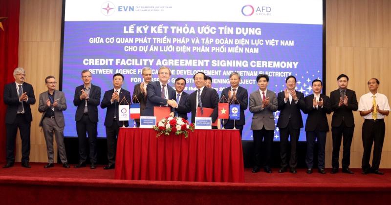 The signing ceremony for the loan.