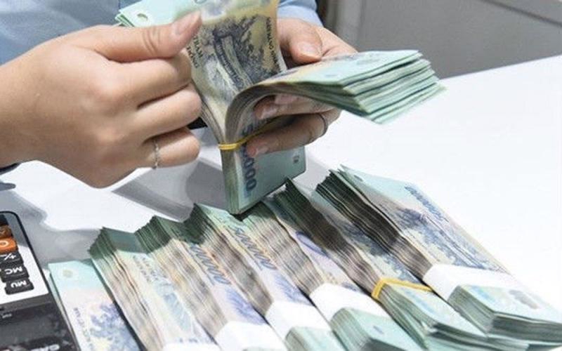 Strict control to continue over credit to risky fields