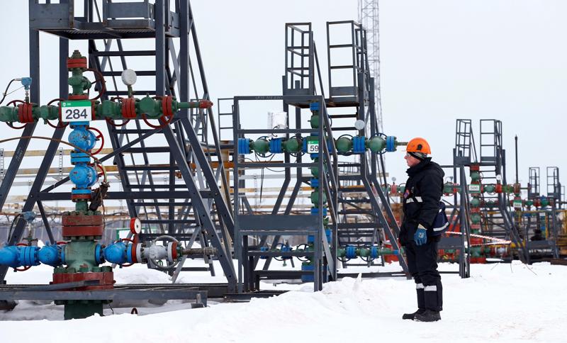 Các mặt hàng liên quan đến năng lượng chiếm khoảng một nửa kim ngạch xuất khẩu của Nga - Ảnh: Reuters