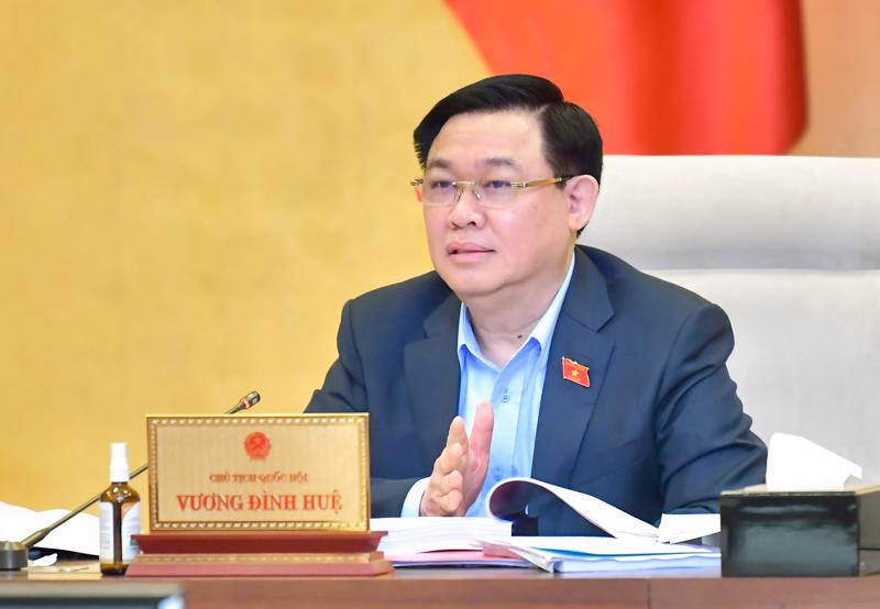 Chủ tịch Quốc hội Vương Đình Huệ cho ý kiến tại phiên họp - Ảnh: Quochoi.vn