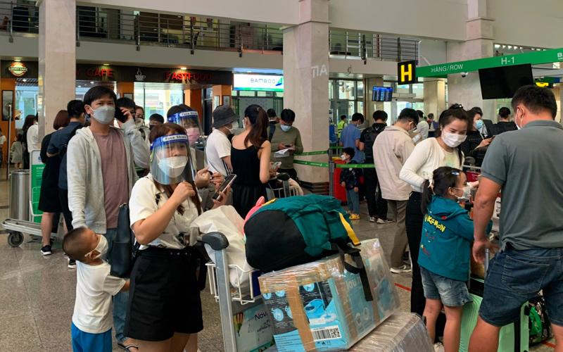 Cục Hàng không Việt Nam đề nghị bố trí đủ nhân lực, đảm bảo an toàn, phục vụ tốt nhất nhu cầu đi lại của nhân dân và không để xảy ra tình trạng tăng giá vé trái quy định trong các ngày cao điểm.