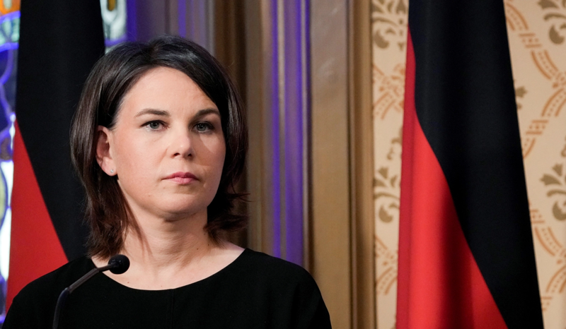 Bộ trưởng Ngoại giao Đức Annalena Baerbock tại cuộc họp báo ở Riga, Latvia ngày 20/4/2022 - Ảnh: Reuters