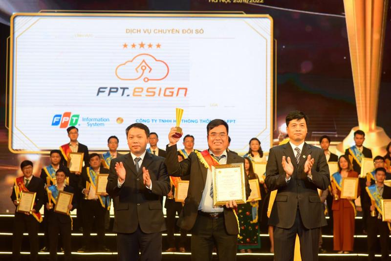 FPT.eSign là giải pháp duy nhất về chữ ký số từ xa được xếp hạng 5 sao tại Sao Khuê 2022.
