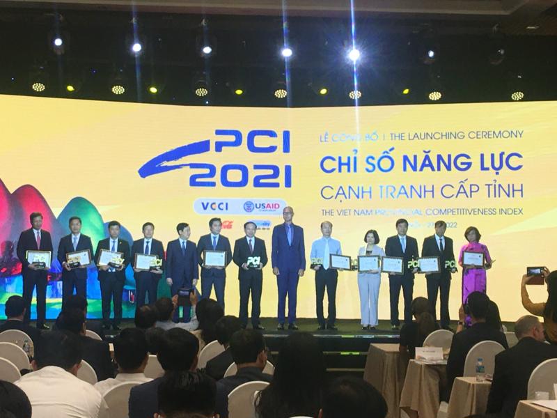 Vinh danh top 10 tỉnh, thành có vị trí thứ hạng PCI 2021 cao nhất.