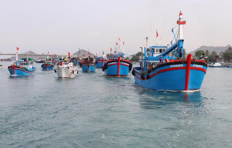 Tàu thuyền Việt Nam được quyền đánh bắt cá trên vùng biển Việt Nam.