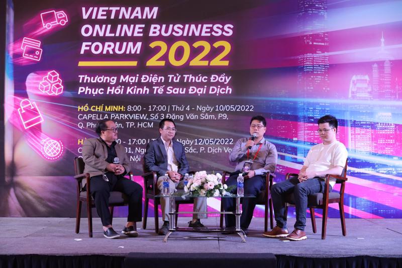 Mr. Nguyen Ngoc Dung, Chairman of VECOM (far left), and speakers at VOBF 2022.