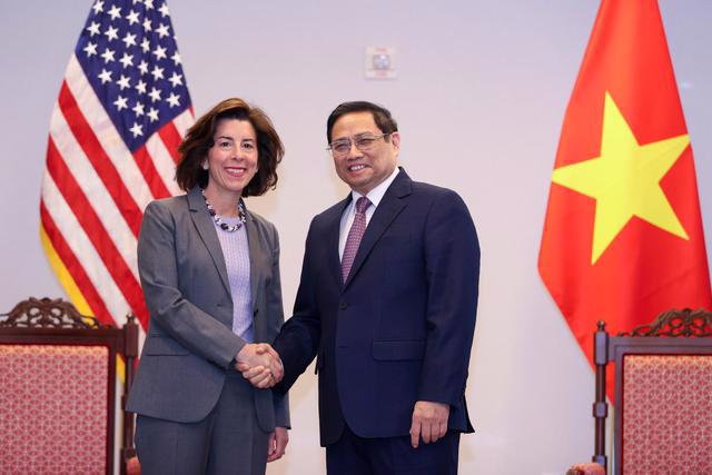 Prime Minister Pham Minh Chinh and US Secretary of Commerce Gina Raimondo (Source from VGP)