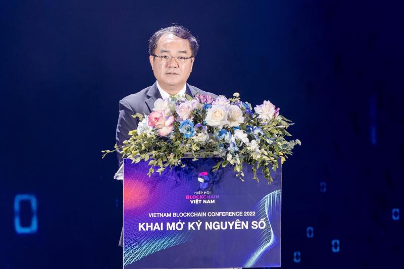 Ông Vũ Chiến Thắng - Thứ Trưởng Bộ nội vụ chúc mừng và chỉ đạo nhiệm vụ tại Lễ ra mắt Hiệp hội Blockchain Việt Nam.