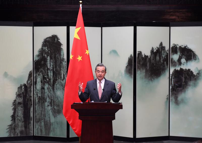 Ngoại trưởng Trung Quốc Vương Nghị - Ảnh: Xinhua/Bloomberg.