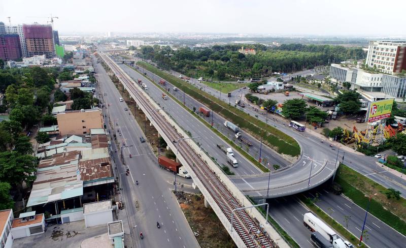 Hiện nay, kết nối giao thông tích hợp giữa đường bộ, đường sắt, metro và đường hàng không tại khu vực sân bay Tân Sơn Nhất chưa phát triển đồng bộ.