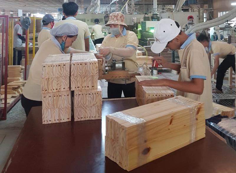 Hoa Kỳ điều tra chống lẩn tránh thuế phòng vệ thương mại với sản phẩm tủ gỗ nhập khẩu từ Việt Nam.
