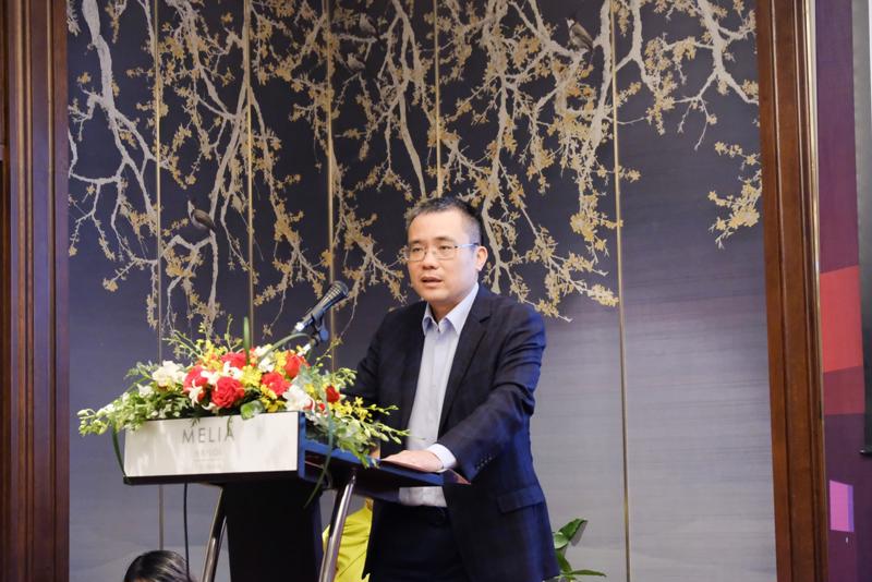 Ông Dương Dũng Triều - Chủ tịch FPT IS nhận định ngân hàng cần ưu tiên đổi mới mô hình kinh doanh với các phương thức tiếp cận khách hàng qua kênh số một cách ấn tượng.