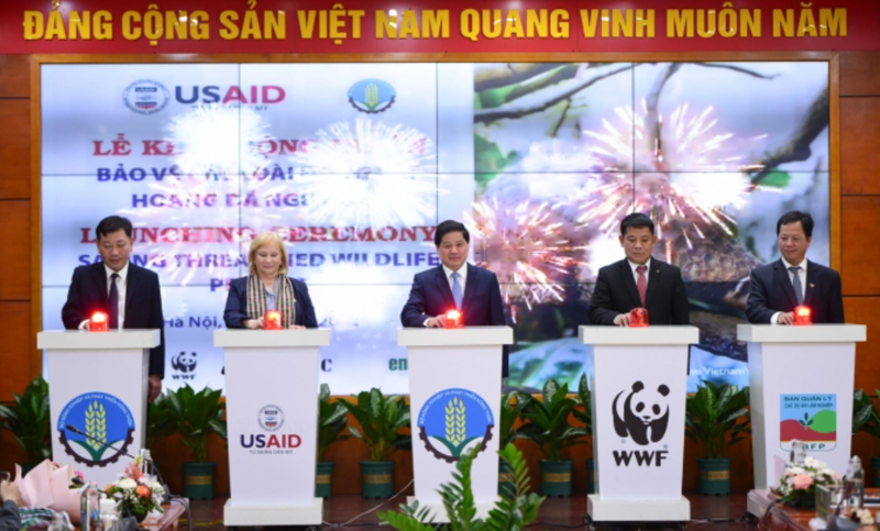 The launch of the “Saving Threatened Wildlife” project. Source: VnEconomy