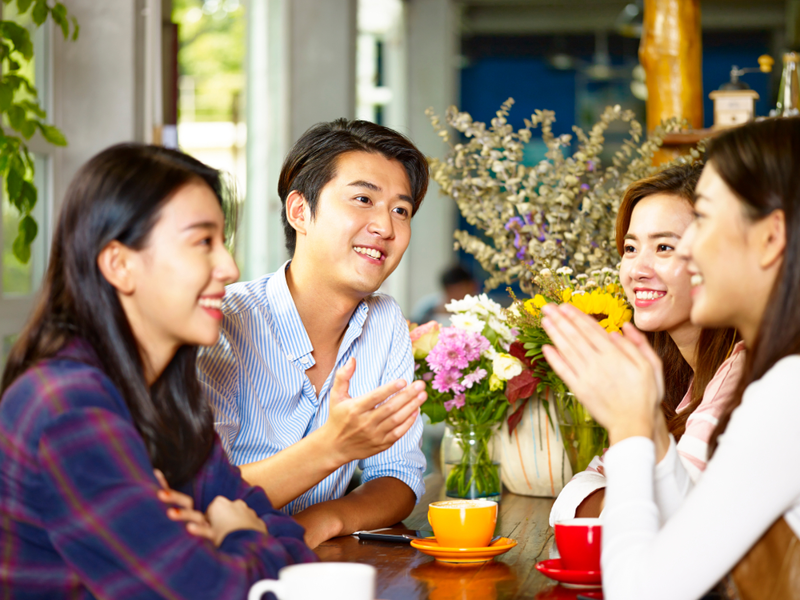 Nhiều người trẻ có xu hướng bắt đầu lên kế hoạch đảm bảo an toàn tài chính cho cuộc sống sau này. Nguồn: Shutterstock.