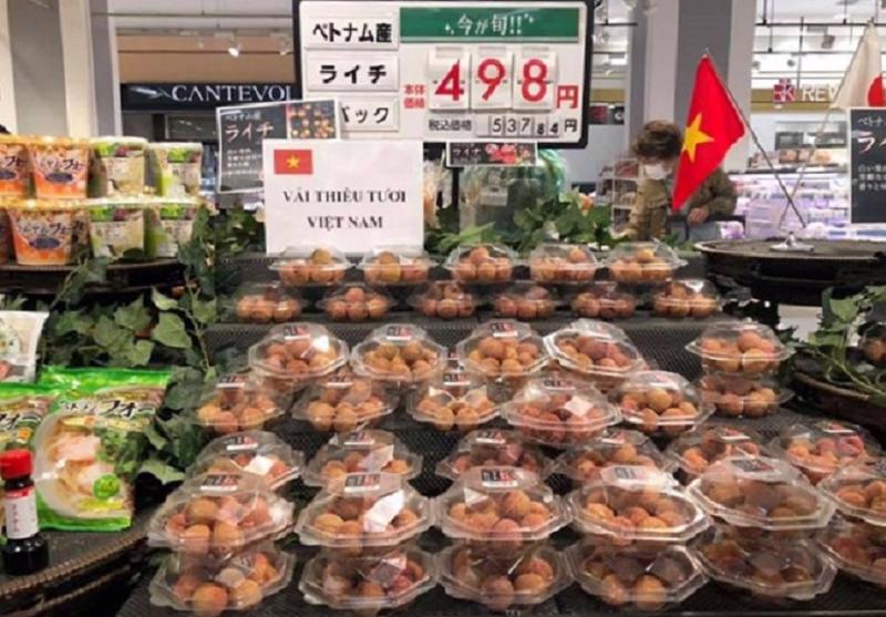 Vietnamese lychee on sale within the Vietnamese Products Week in Japan. Photo: VnEconomy