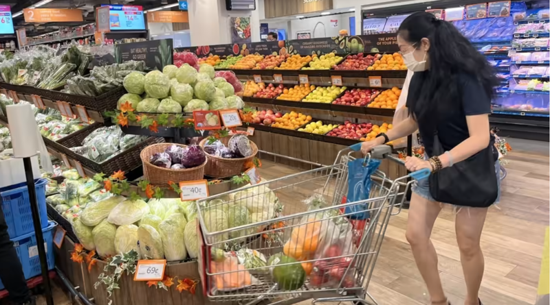 Giá cả thực phẩm tại nhiều nước Đông Nam Á, trong đó có Singapore, đang tăng cao - Ảnh: Nikkei Asia