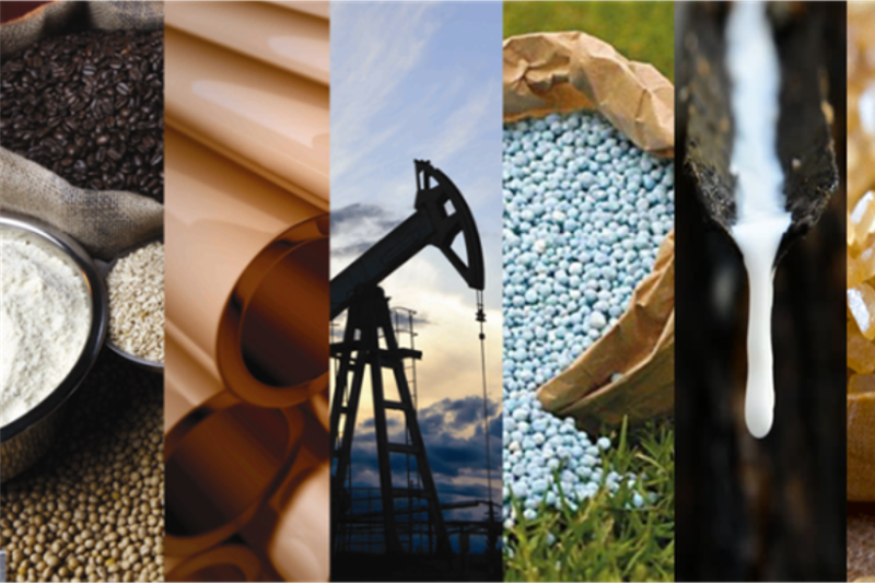 Giá xăng dầu, xi măng, sắt, thép, cát đều tăng theo giá nguyên nhiên vật liệu đầu vào thế giới tuy nhiên, nhiều nguyên liệu thô bắt đầu có dấu hiệu hạ nhiệt.