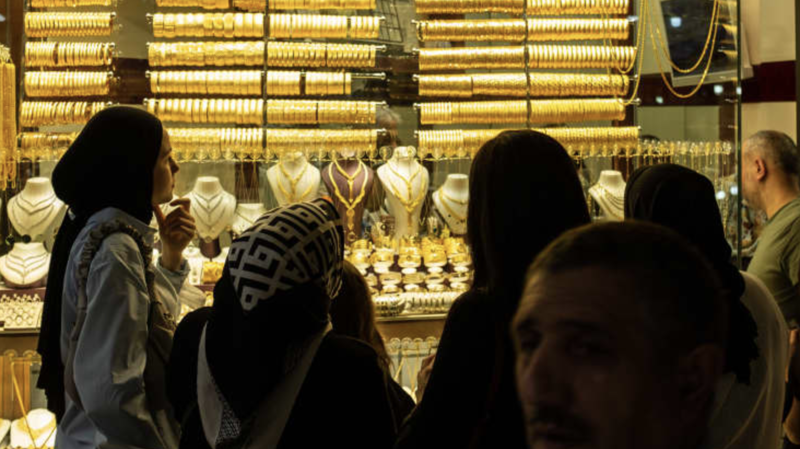 Trong một chợ vàng ở Istanbul, Thổ Nhĩ Kỳ hồi tháng 5/2022 - Ảnh: Getty/CNBC.