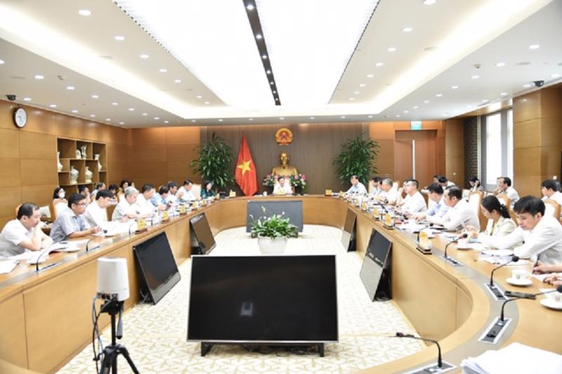  Phó Thủ tướng Lê Minh Khái chủ trì cuộc họp về phương án cơ cấu lại hai dự án yếu kém ngành công thương. 