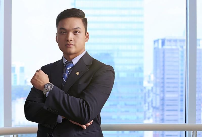 Ông Lê Viết Hiếu, sinh năm 1992, là con trai của Chủ tịch Hội đồng quản trị HBC Lê Viết Hải. 