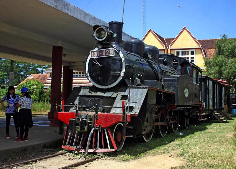 Tuyến xe lửa Phan Rang/Tháp Chàm - Đà Lạt đã ghi dấu ấn đậm nét trong lịch sử ngành công nghiệp đường sắt thế giới và Đông Dương, cuối thế kỷ XIX đầu thế kỷ XX.