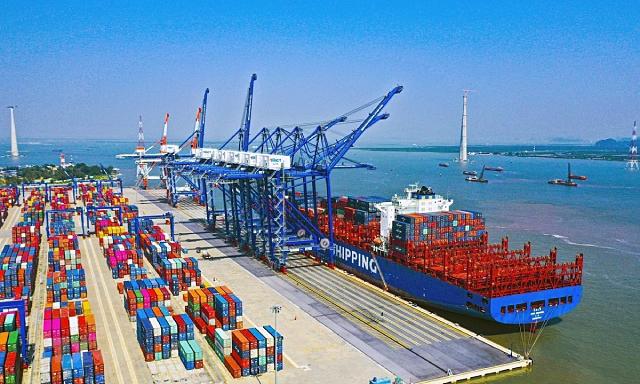 Doanh nghiệp đề xuất đầu tư xây dựng bến cảng có thể tiếp nhận tàu đến 150.000 tấn.