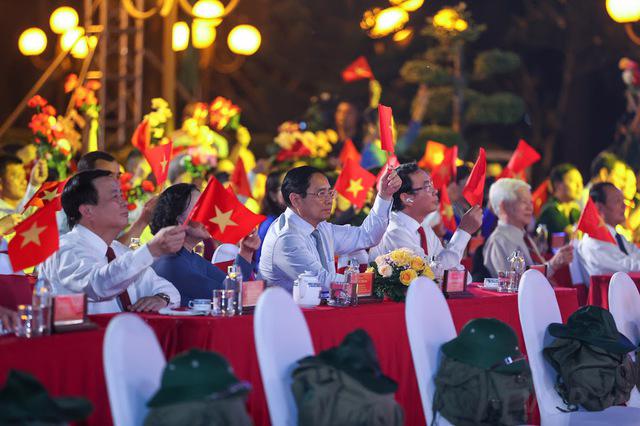 Thủ tướng Chính phủ Phạm Minh Chính dự chương trình tại đầu cầu TP. HCM. Ảnh - VGP. 