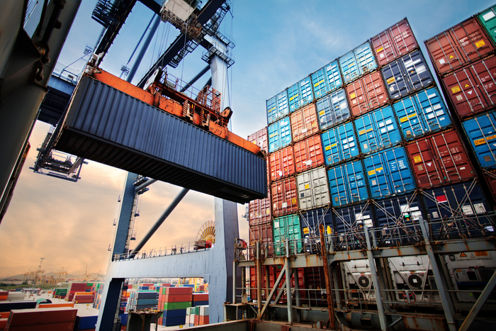 Sản lượng container qua cảng tăng trưởng chậm lại, ở mức 1% so với cùng kỳ.