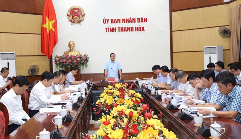 Chủ tịch UBND tỉnh Đỗ Minh Tuấn phát biểu kết luận hội nghị.