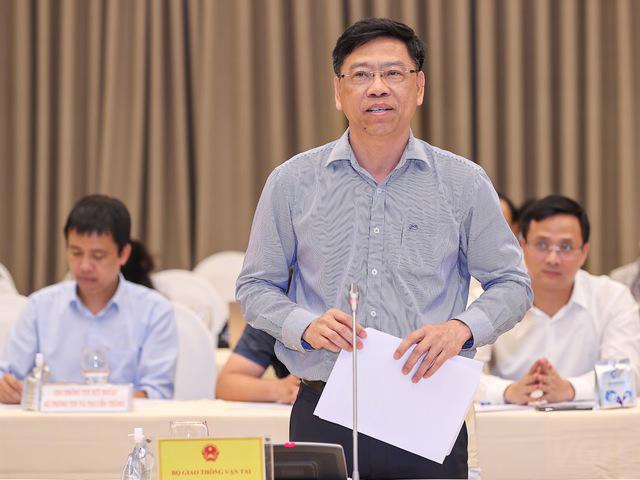 Thứ trưởng Bộ Giao thông vận tải Nguyễn Xuân Sang. 