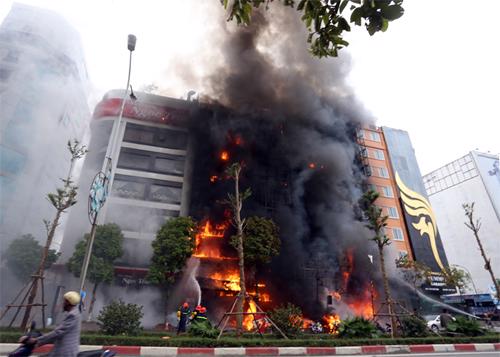 Vụ cháy quán karaoke trên phố Trần Thái Tông là sự cố nặng nề nhất trong lịch sử quận Cầu Giấy