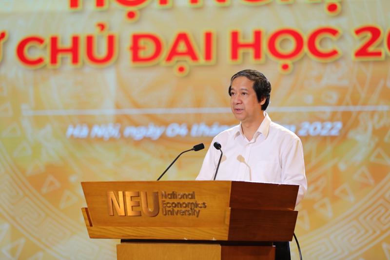 Bộ trưởng Bộ Giáo dục và Đào tạo Nguyễn Kim Sơn phát biểu tại hội nghị.