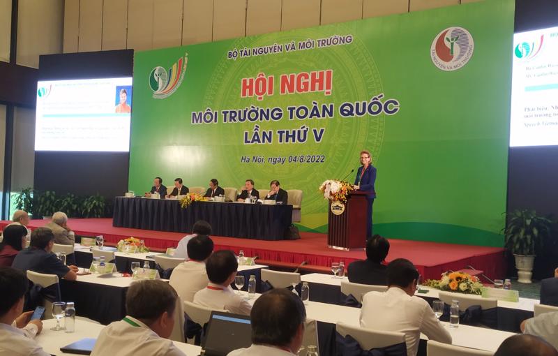 Trưởng Đại diện thường trú Chương trình phát triển Liên Hợp Quốc- UNDP tại Việt Nam, bà Caitlin Wiesen phát biểu tại Hội nghị