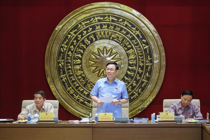 Chủ tịch Quốc hội Vương Đình Huệ phát biểu chỉ đạo tại buổi làm việc - Ảnh: Quochoi.vn