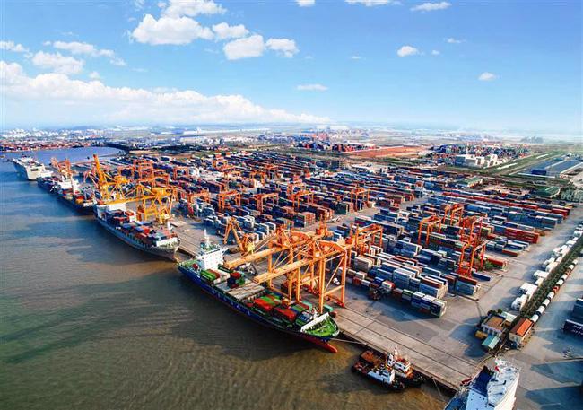Bộ Tài chính đề nghị Hải Phòng không thu phí hàng hóa vận tải bằng đường thủy nội địa 