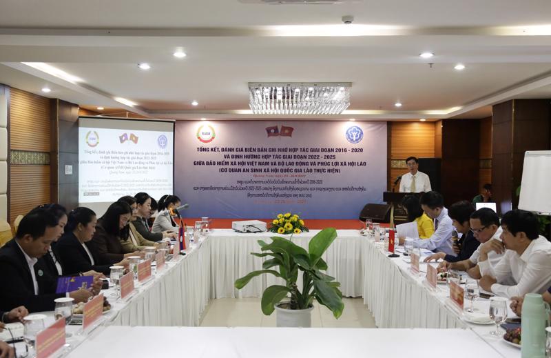 Cuộc họp giữa Bảo hiểm xã hội Việt Nam và Cơ quan An sinh xã hội Quốc gia Lào. Ảnh - BHXH Việt Nam. 