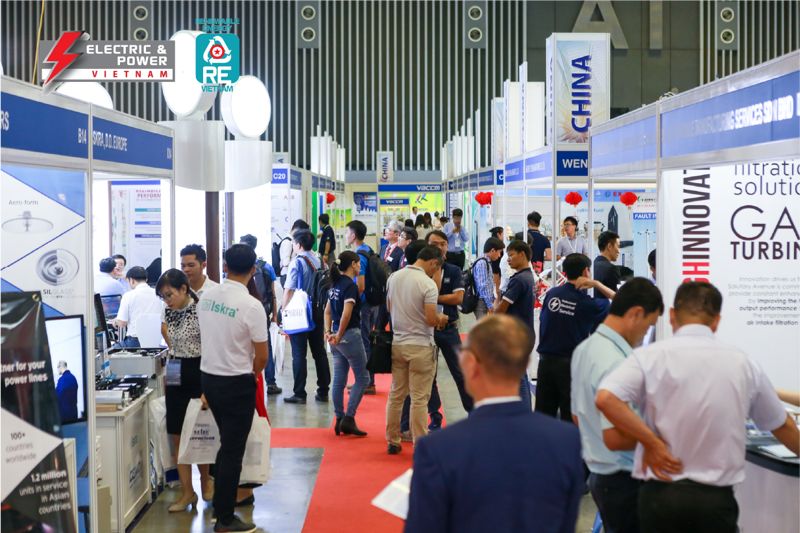 Visitors to a previous Electric & Power Vietnam 2018 exhibition.