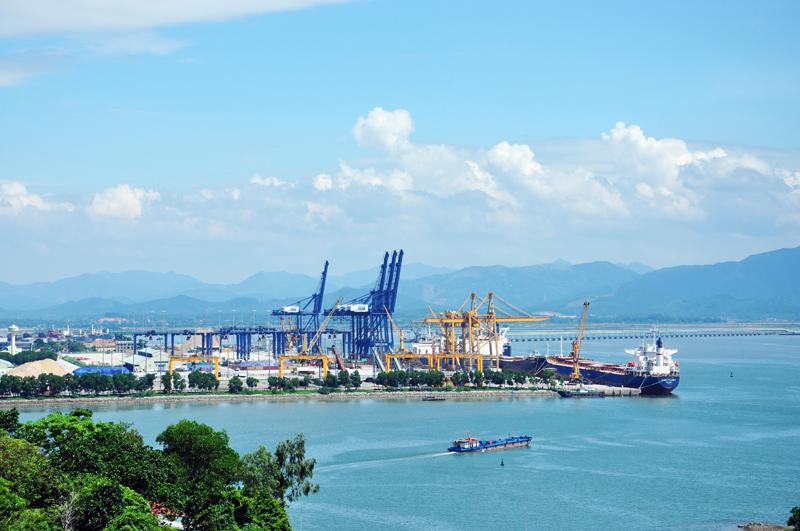 Cảng tổng hợp Cái Lân tại Quảng Ninh.