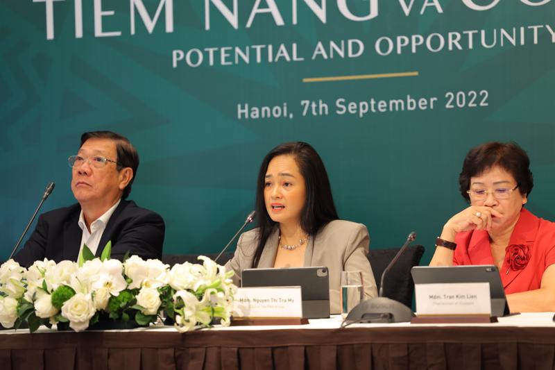  bà Nguyễn Thị Trà My, Tổng giám đốc Tập đoàn PAN chia sẻ tại buổi gặp gỡ nhà đầu tư. 